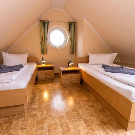 Ferienwohnung Gorch Fock Esens